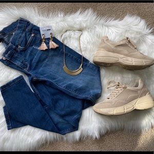 🔥 WHBM JEANS w Rose Gold Threading